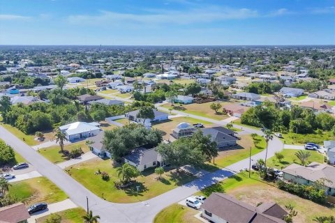 House in Englewood, Florida 3 bedrooms, 131.18 sq.m. № 1675383 - photo 5