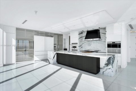 Condo in Sunny Isles Beach, Florida, 5 bedrooms № 2088948 - photo 5