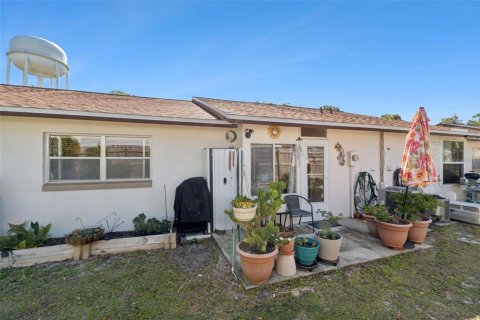 Снять в аренду квартиру в Деланд, Флорида 6 комнат, 90.95м2, № 2156592 - фото 18