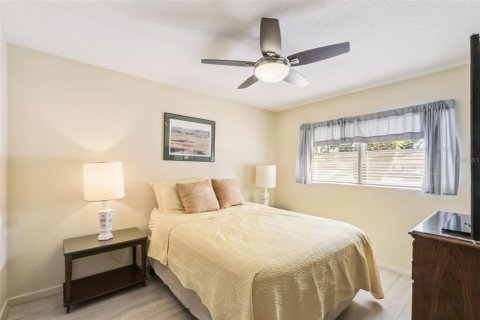 Снять в аренду квартиру в Деланд, Флорида 6 комнат, 90.95м2, № 2156592 - фото 13