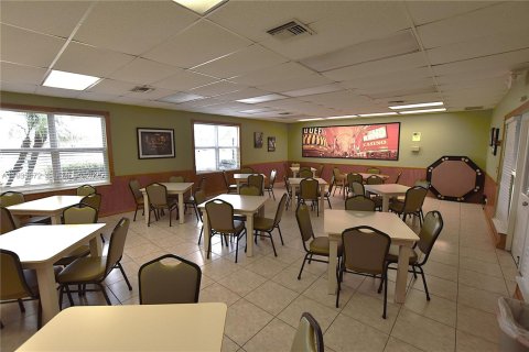 Casa en venta en West Palm Beach, Florida, 1 dormitorio, 61.5 m2 № 1993806 - foto 26