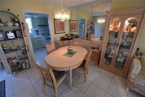 Casa en venta en West Palm Beach, Florida, 1 dormitorio, 61.5 m2 № 1993806 - foto 3