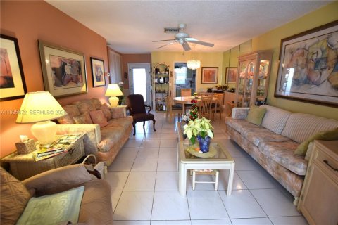Casa en venta en West Palm Beach, Florida, 1 dormitorio, 61.5 m2 № 1993806 - foto 10