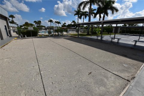 Casa en venta en West Palm Beach, Florida, 1 dormitorio, 61.5 m2 № 1993806 - foto 30