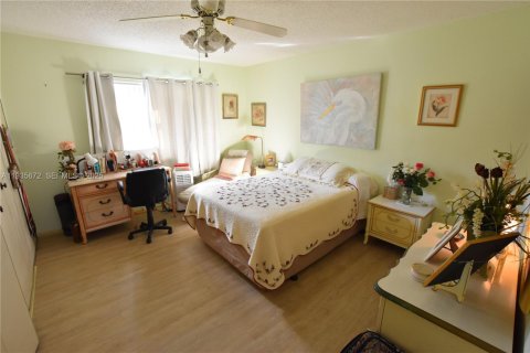Casa en venta en West Palm Beach, Florida, 1 dormitorio, 61.5 m2 № 1993806 - foto 14