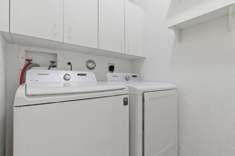 Apartment in Sunrise, Florida 2 bedrooms, 122.63 sq.m. № 2382842 - photo 26