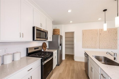 Купить виллу или дом в Аполло-Бич, Флорида 9 комнат, 210.14м2, № 2096173 - фото 4