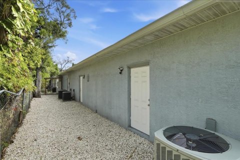 Immobilier commercial à vendre à Bradenton, Floride: 174.19 m2 № 2387742 - photo 7