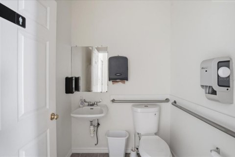 Immobilier commercial à vendre à Bradenton, Floride: 174.19 m2 № 2387742 - photo 19