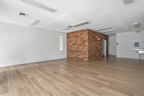 Immobilier commercial à vendre à Bradenton, Floride: 174.19 m2 № 2387742 - photo 13