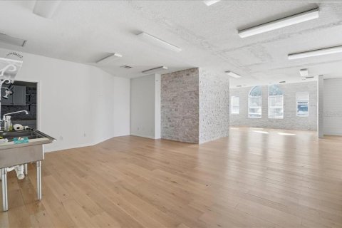 Immobilier commercial à vendre à Bradenton, Floride: 174.19 m2 № 2387742 - photo 20