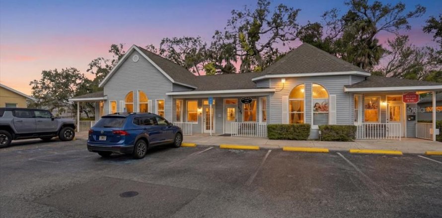 Immobilier commercial à Bradenton, Floride 174.19 m2 № 2387742