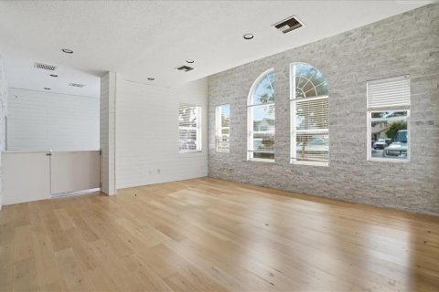 Immobilier commercial à vendre à Bradenton, Floride: 174.19 m2 № 2387742 - photo 11