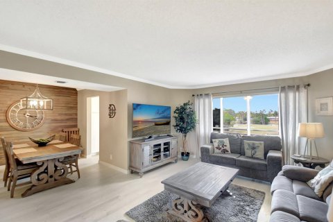 Condo in Lake Worth, Florida, 2 bedrooms № 2192350