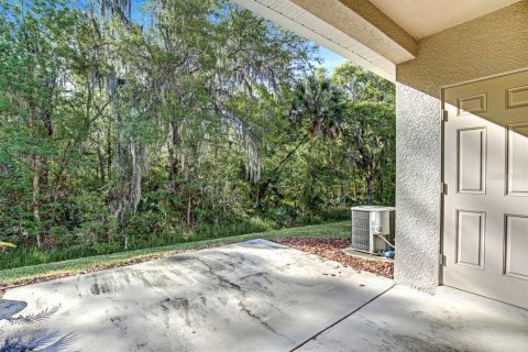 Townhouse in Fish Hawk, Florida 2 bedrooms, 115.94 sq.m. № 1886457 - photo 11