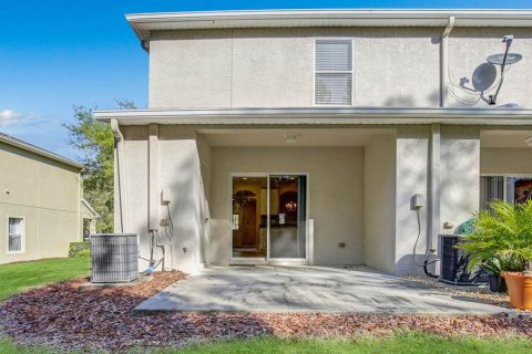 Townhouse in Fish Hawk, Florida 2 bedrooms, 115.94 sq.m. № 1886457 - photo 12