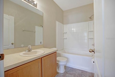 Townhouse in Fish Hawk, Florida 2 bedrooms, 115.94 sq.m. № 1886457 - photo 8