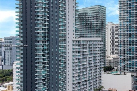 Снять в аренду кондоминиум в Майами, Флорида 1 спальня, 75.62м2, № 1956044 - фото 12