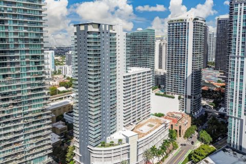 Снять в аренду кондоминиум в Майами, Флорида 1 спальня, 75.62м2, № 1956044 - фото 3