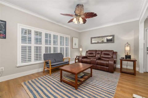 House in Orlando, Florida 4 bedrooms, 197.7 sq.m. № 1835493 - photo 26