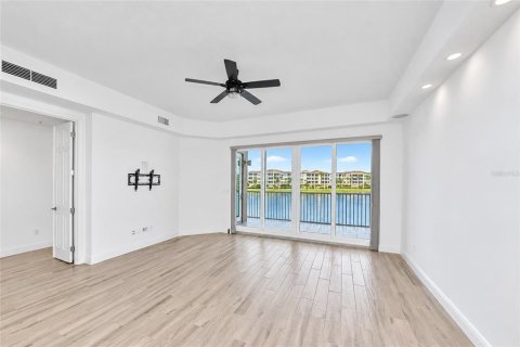Condo in Bradenton, Florida, 2 bedrooms  № 2372918 - photo 6