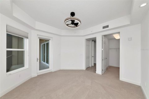 Condo in Bradenton, Florida, 2 bedrooms  № 2372918 - photo 18