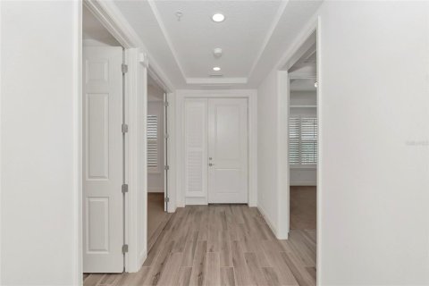 Condo in Bradenton, Florida, 2 bedrooms  № 2372918 - photo 23