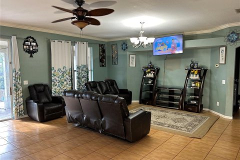 House in Ocoee, Florida 3 bedrooms, 179.67 sq.m. № 1846735 - photo 13
