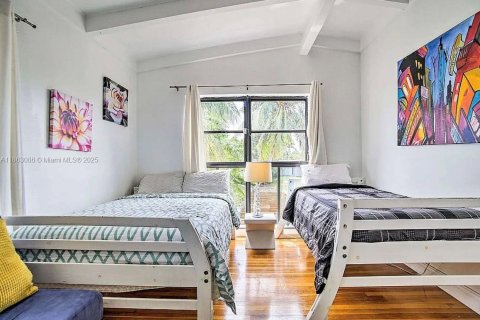 Снять в аренду виллу или дом в Форт-Лодердейл, Флорида 3 спальни, 173.36м2, № 1957996 - фото 23