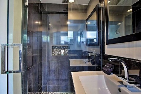 Снять в аренду виллу или дом в Форт-Лодердейл, Флорида 3 спальни, 173.36м2, № 1957996 - фото 27