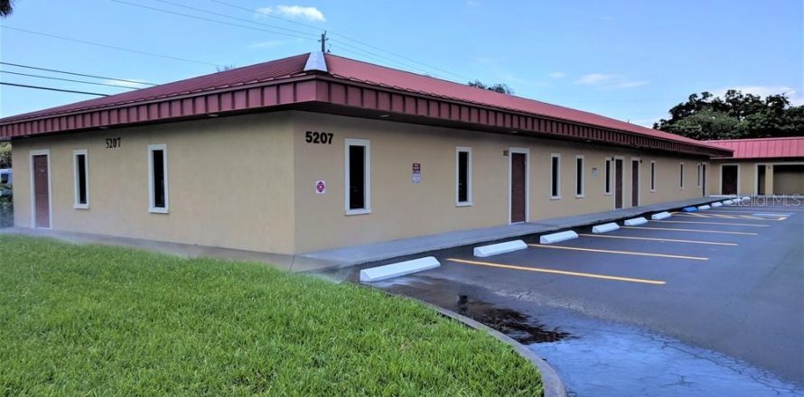 Commercial property in Bradenton, Florida 109.16 sq.m. № 2112538