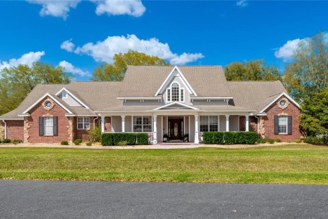 Casa en Ocala, Florida 3 dormitorios, 322.09 m2 № 2145097