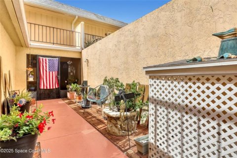 Condo in Titusville, Florida, 3 bedrooms  № 1840035 - photo 5
