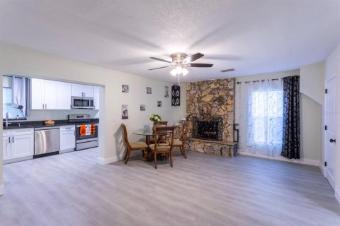 Villa ou maison à louer à Orlando, Floride: 2 chambres, 119.66 m2 № 2388230 - photo 14