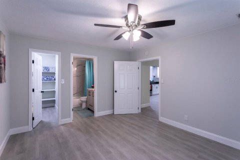 Villa ou maison à louer à Orlando, Floride: 2 chambres, 119.66 m2 № 2388230 - photo 30