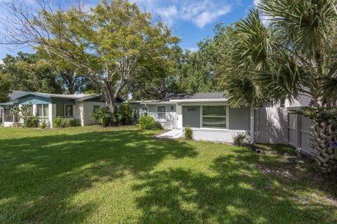 Villa ou maison à louer à Orlando, Floride: 2 chambres, 119.66 m2 № 2388230 - photo 3