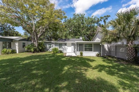 Villa ou maison à louer à Orlando, Floride: 2 chambres, 119.66 m2 № 2388230 - photo 2