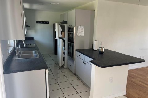 Casa en venta en Seminole, Florida, 2 dormitorios, 68 m2 № 2231250 - foto 3