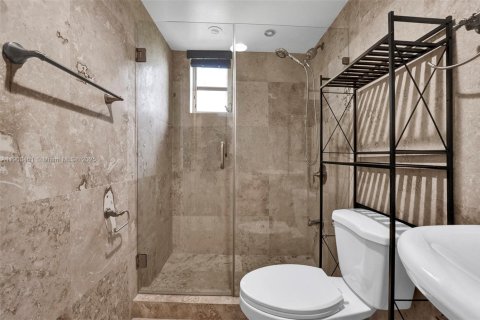 Casa en alquiler en Pinecrest, Florida, 4 dormitorios, 309.27 m2 № 1954412 - foto 15