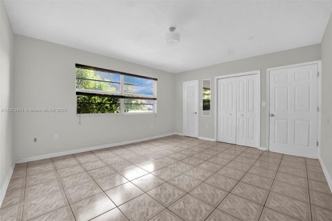 Casa en alquiler en Pinecrest, Florida, 4 dormitorios, 309.27 m2 № 1954412 - foto 23