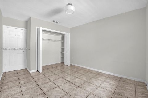 Casa en alquiler en Pinecrest, Florida, 4 dormitorios, 309.27 m2 № 1954412 - foto 27