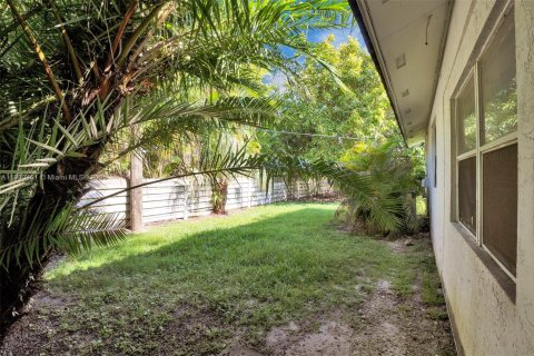 Casa en alquiler en Pinecrest, Florida, 4 dormitorios, 309.27 m2 № 1954412 - foto 19