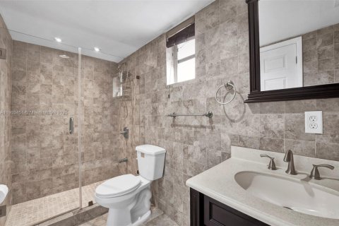 Casa en alquiler en Pinecrest, Florida, 4 dormitorios, 309.27 m2 № 1954412 - foto 12