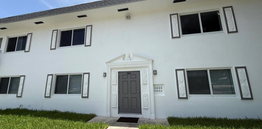 Condo à Hollywood, Floride, 2 chambres  № 2169321