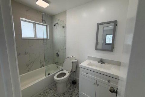 Copropriété à louer à Hollywood, Floride: 2 chambres № 2169321 - photo 7