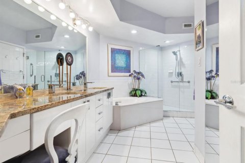 Copropriété à vendre à Sarasota, Floride: 3 chambres, 187.76 m2 № 1742575 - photo 25