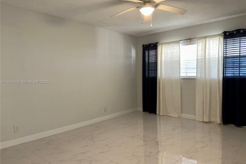 Condominio en alquiler en Pompano Beach, Florida, 2 dormitorios, 98.85 m2 № 2007650 - foto 7