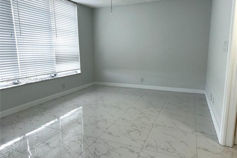 Condominio en alquiler en Pompano Beach, Florida, 2 dormitorios, 98.85 m2 № 2007650 - foto 9