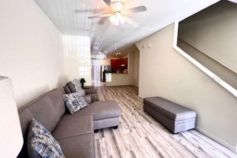Touwnhouse à vendre à Tampa, Floride: 2 chambres, 112.97 m2 № 1848185 - photo 4
