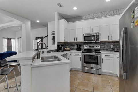 Villa ou maison à louer à Clermont, Floride: 4 chambres, 192.49 m2 № 1885508 - photo 9